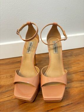 Steve Madden Women's Nude Patent Ankle Strap Platform Heels